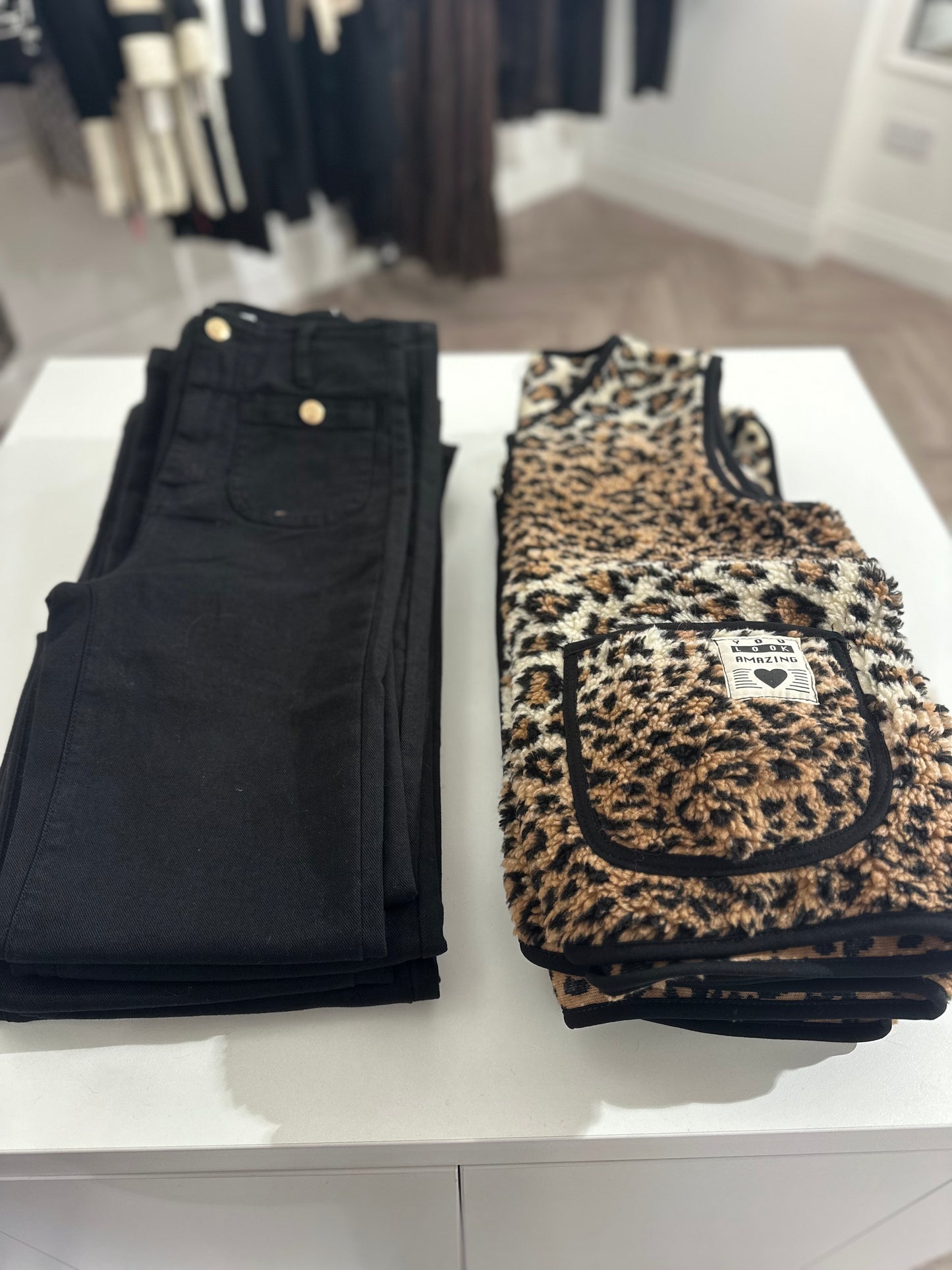 Leopard Gilet