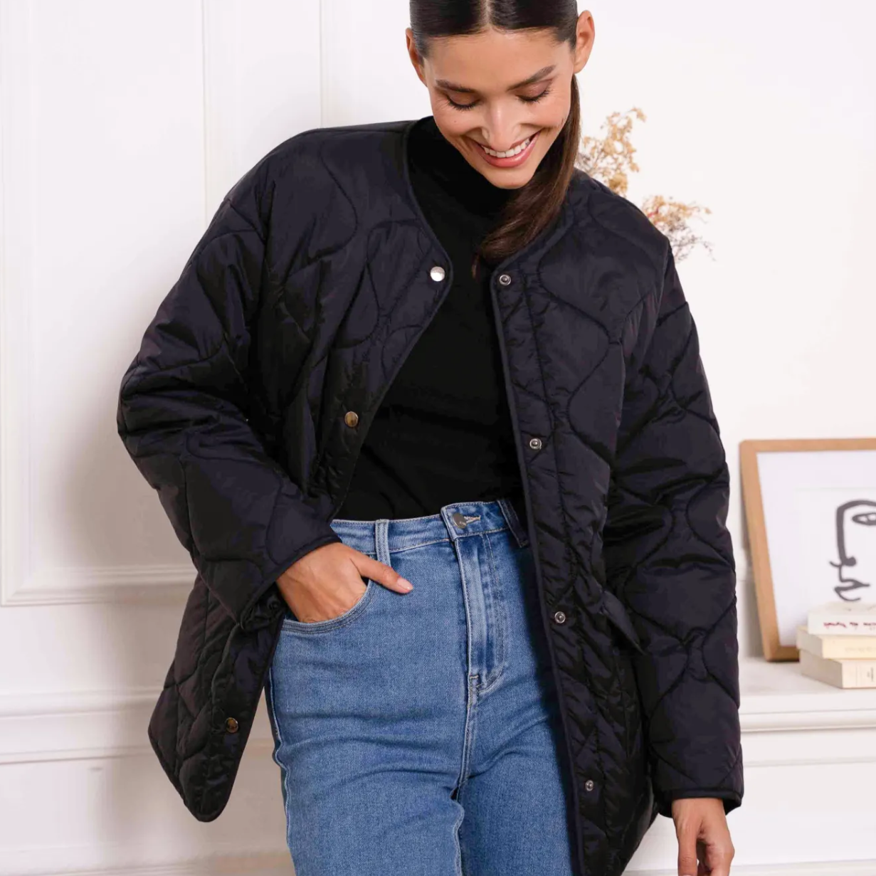 Lightweight travel 2025 jacket with pockets