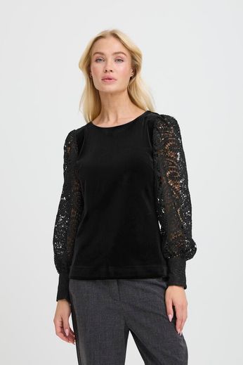 The Vela Velvet Top