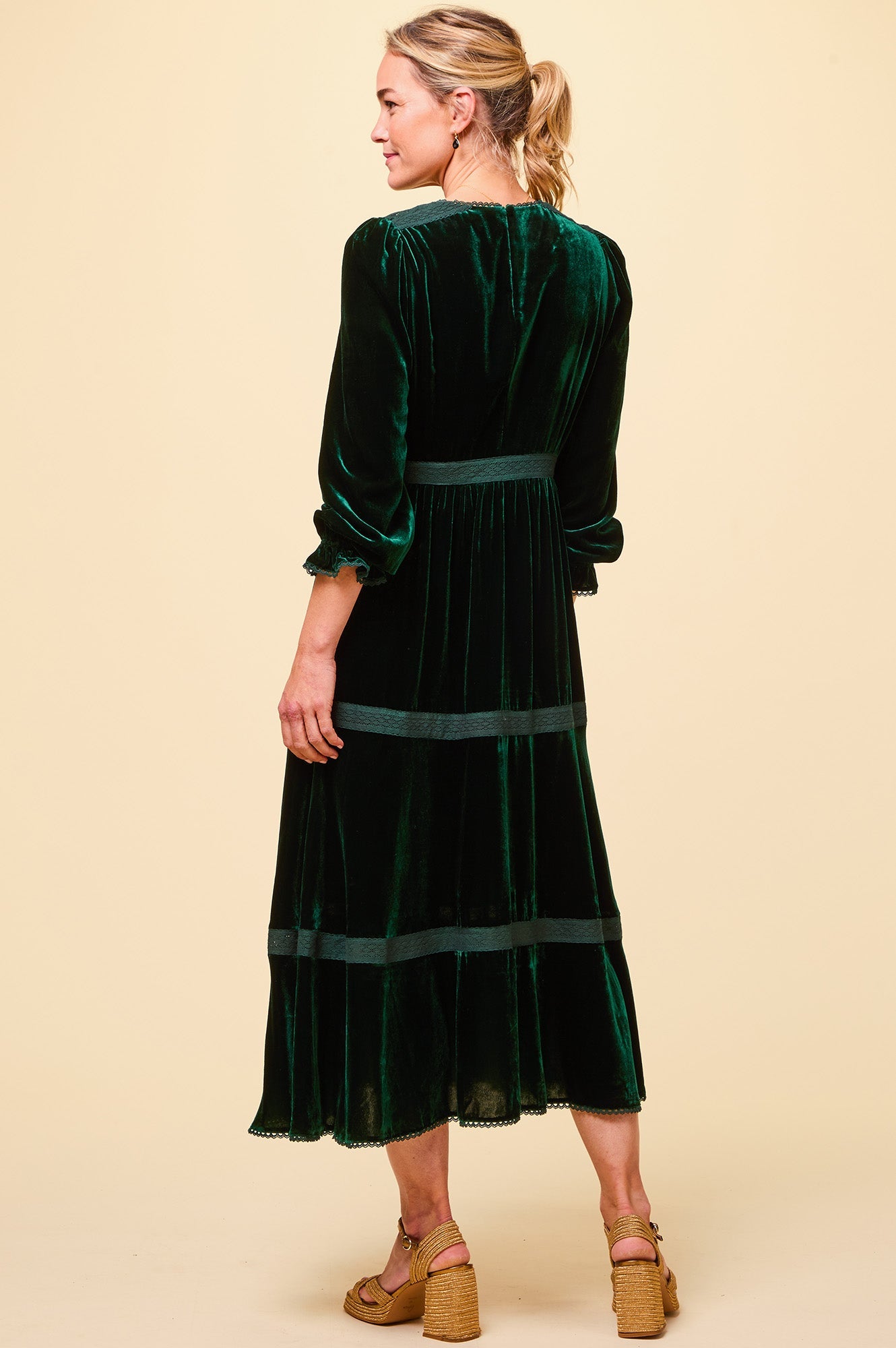 Clara Emerald Velvet Dress by Aspiga London Sketch the Label Clara Emerald Velvet Dress by Aspiga London Sketch the Label