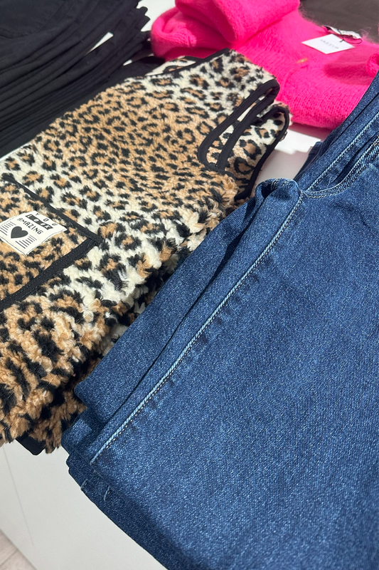 Leopard Gilet