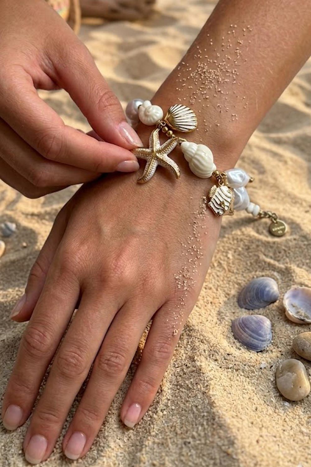 The Toni Seashell Bracelet